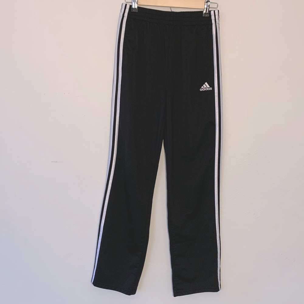 Youth adidas straight leg athletic pants, size xl 18/20